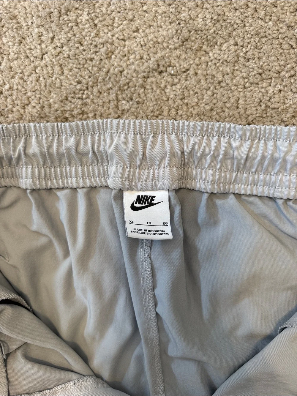 Nike Men's Light Gray Joggers with Drawstring